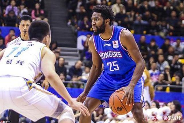 爱游戏入口 -巴塞罗那训练开放日，清晨回应争议引欢呼，欧篮联在即，控场能力受关注的简单介绍