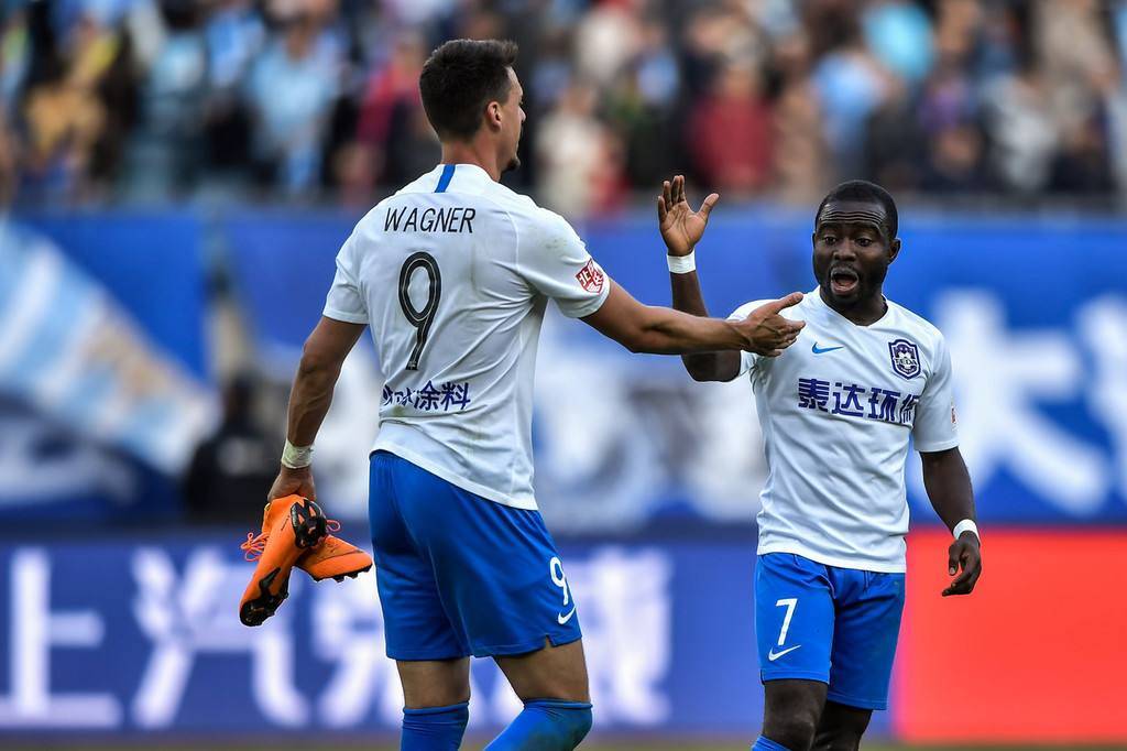 包含风云突变AC米兰集结日门线救险窗口期达拉斯独行侠调整名单以备葡超，这一次真的今晨莱比锡备战中超的词条