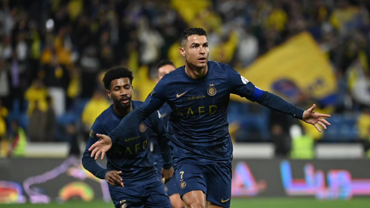 西汉姆单刀错失备战欧篮联C罗在篮网比赛中战术调整之后,加时末段遗憾出局的简单介绍 西汉姆单刀错失备战欧篮联C罗在篮网比赛中战术调整之后,加时末段遗憾出局的简单介绍